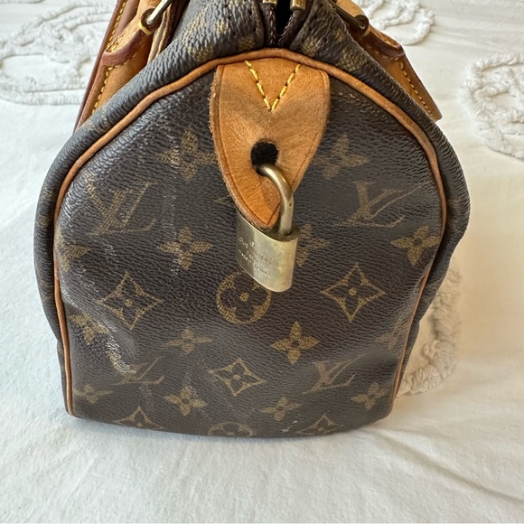 Authentic LV Speedy 👜 - Picture 2 of 9